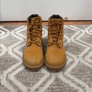 Timberland Little Kid’s Wheat Nubuck Waterproof 6 inch Boots/ Boys/ Size 2